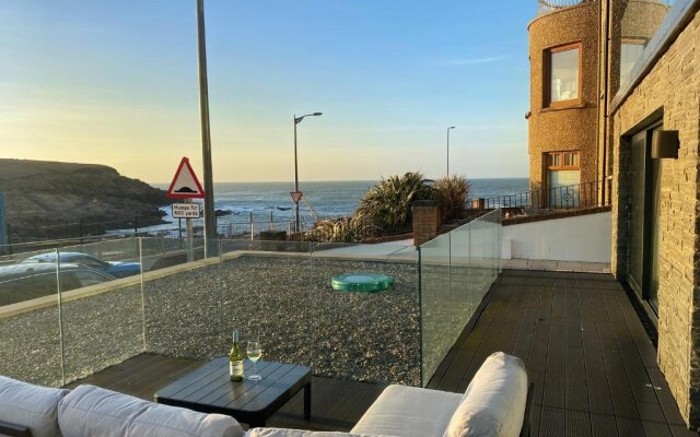 The North Cove, 20m to the Sea, Modern Apartment