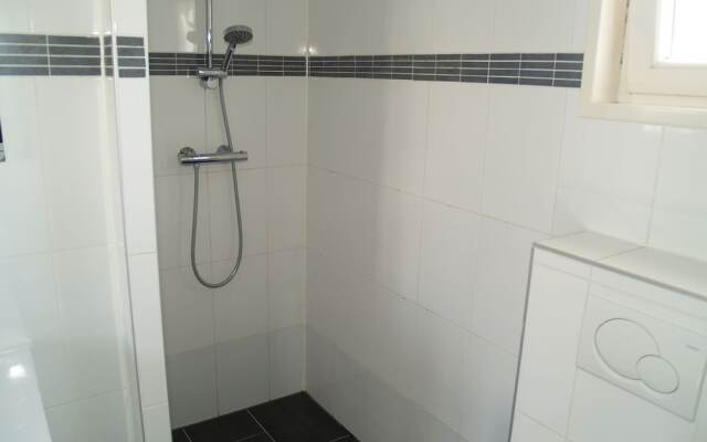 Comfortable Chalet Near Brunssummerheide