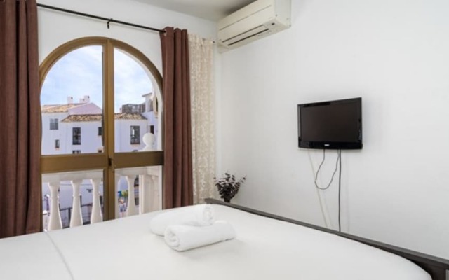 Apartment - 2 Bedrooms with Pool and WiFi - 107875