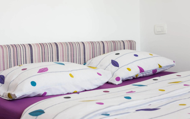 Violet Apartment