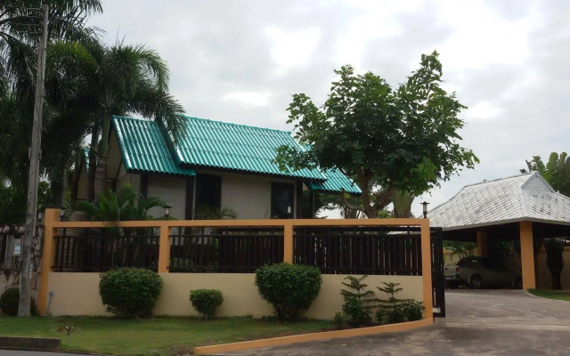 Ao Thai Bang sare Resort 2