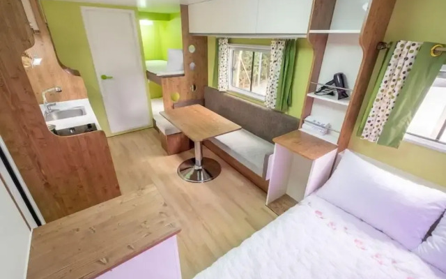 Four Seasons leisure town - Glamping