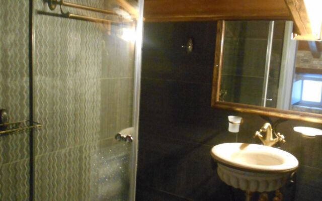 En Plo Luxury Suites