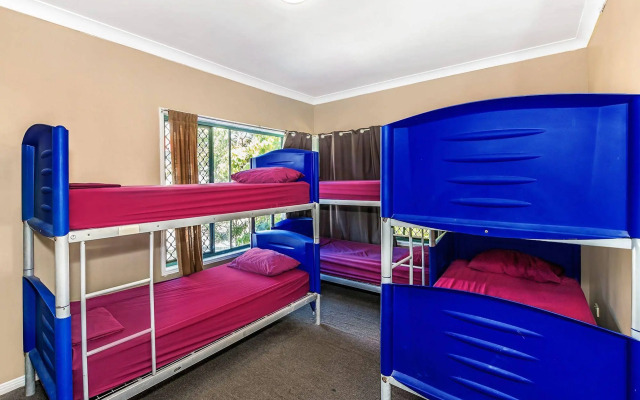 Sleeping Inn Backpackers Gold Coast