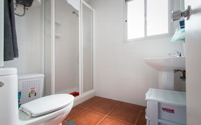 Holidays2Torremolinos Apartamento de 3 dormitorios con terraza y piscina comunitaria