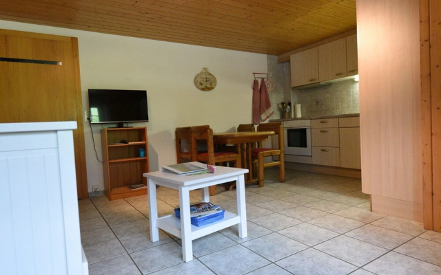 Cozy Apartment in Meiringen With Mountain View