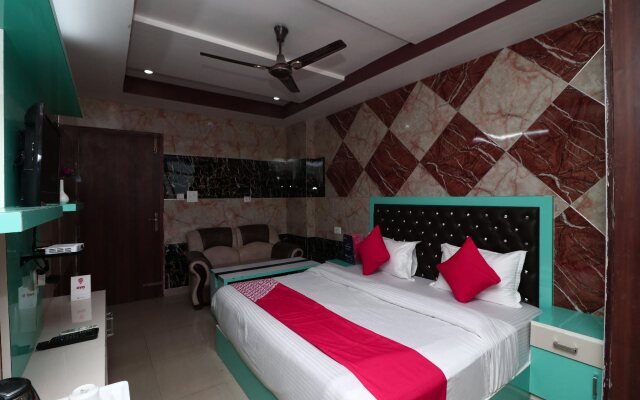 Jatin Hotel By OYO Rooms