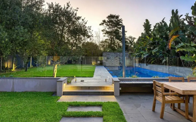 Blairgowrie Beachside Retreat Solar Heated Pool