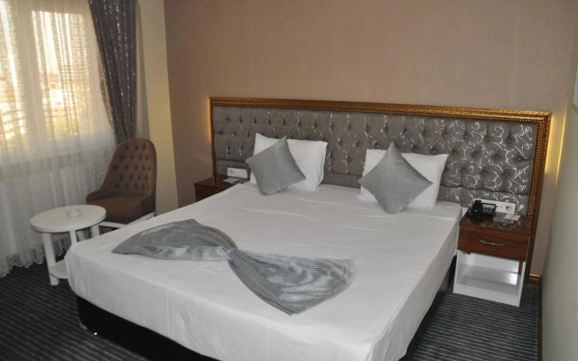 Grand Sera Hotel