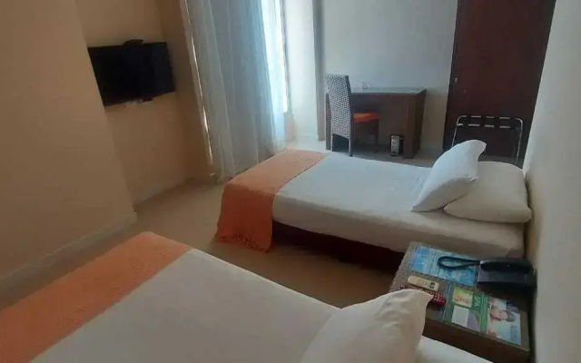 Santorini Hotel & Resort