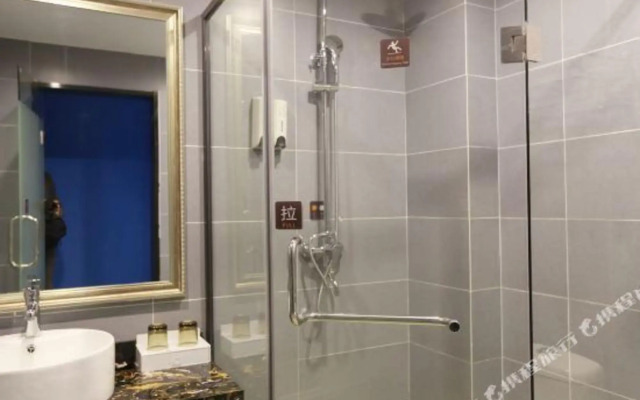 SET Chain Hotel (Xiangyang Qiaoying Yunxing Road)