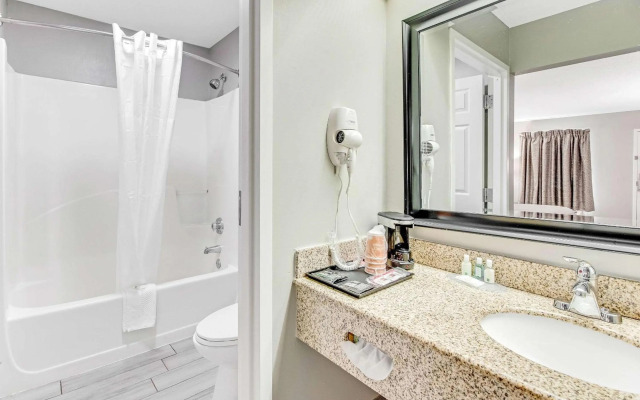 Quality Inn White House