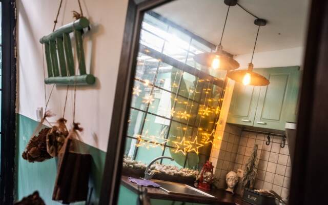 Shanghai Art Inn Vermeer