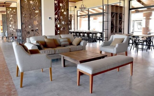 Chateau Mosmieri Resort