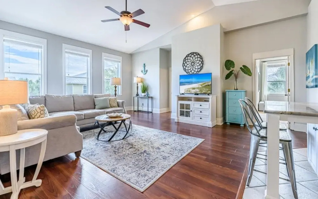 Topsail Village 824