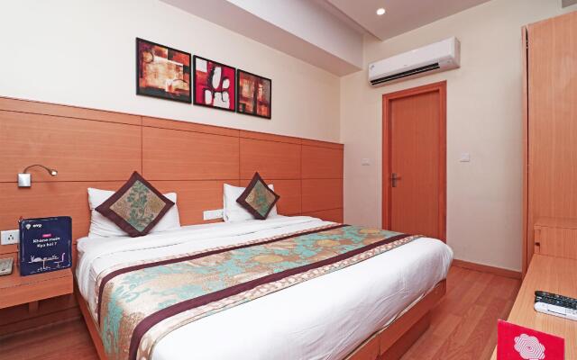 OYO Townhouse 5244 Galaxy Rooms