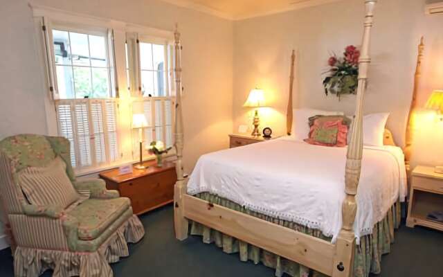 Metivier Inn