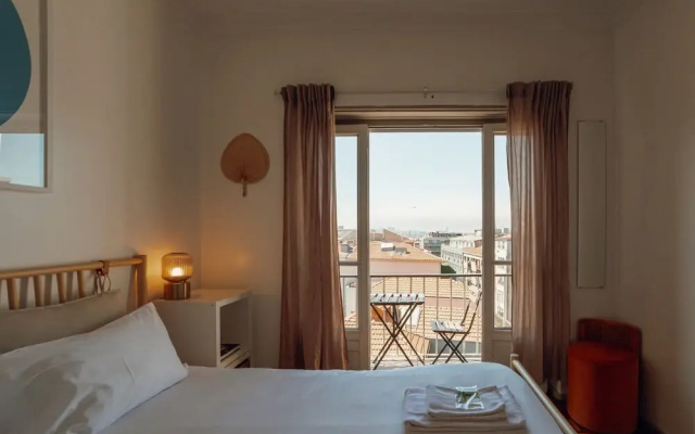 Santa Catarina Flat 2BD With Balcony by Vacationy