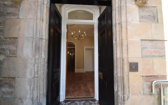 Rosedene Highland House - Emperor Apartment 6