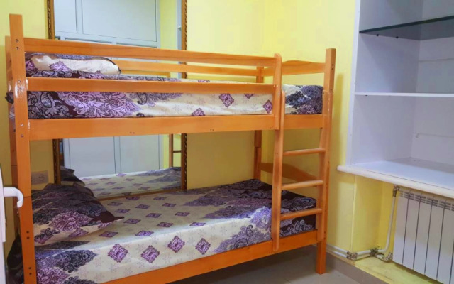 Globus hostel &Tours
