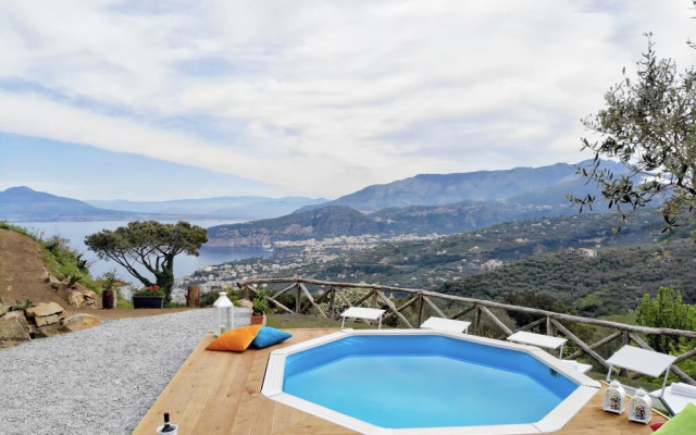 Family Villa in Sorrento Coast Pool & View