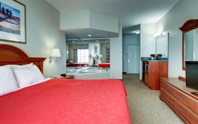 Econo Lodge & Suites