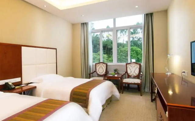 Southeast Huadu Hot Spring Hotel