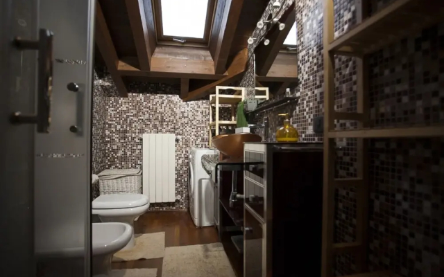 Bnbook - Train Station Loft
