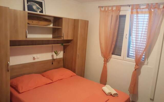 Apartments Limuni