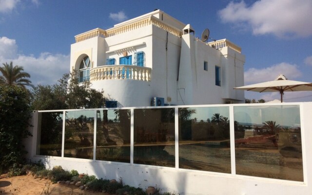 Villa With 4 Bedrooms in Djerba Island, With Wonderful sea View, Priva