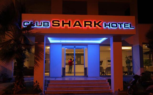 Shark Club Hotel
