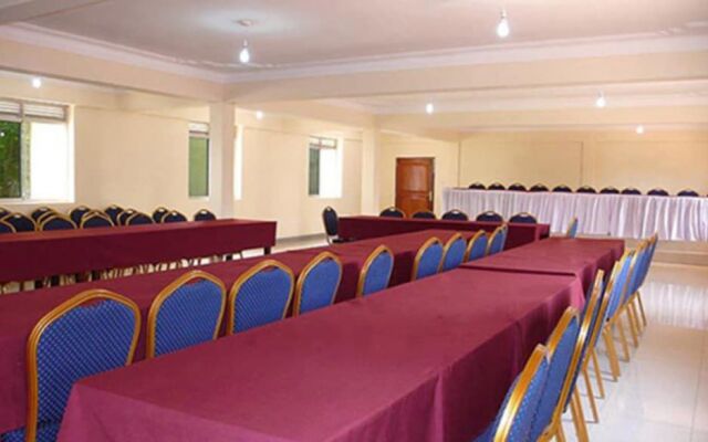 Central Inn Hotel Entebbe