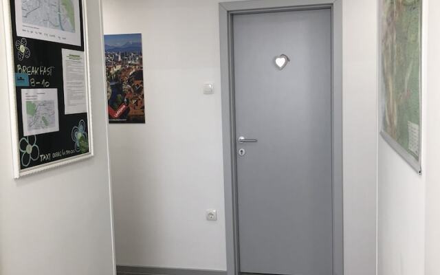 Isabella Rooms