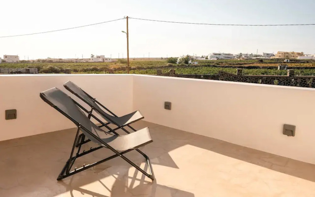Assyr Getaway - Santorini Cozy Cycladic Retreat