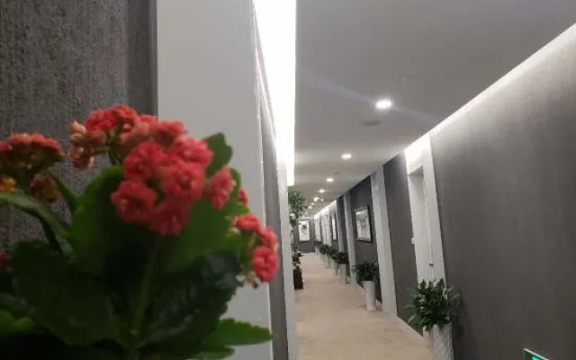 Deep Blue City Hostel