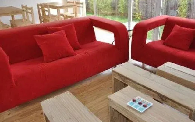 Rojo y Negro Hostel - Posada