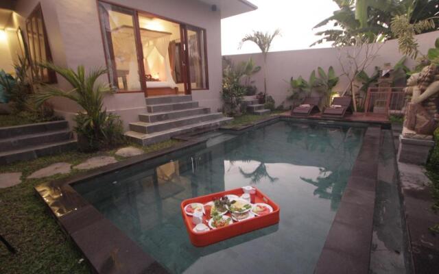 Ratna Villa