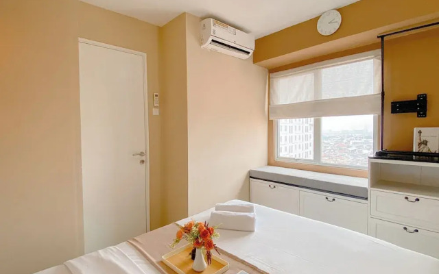 Warm And Homey 2Br Bassura City Apartment