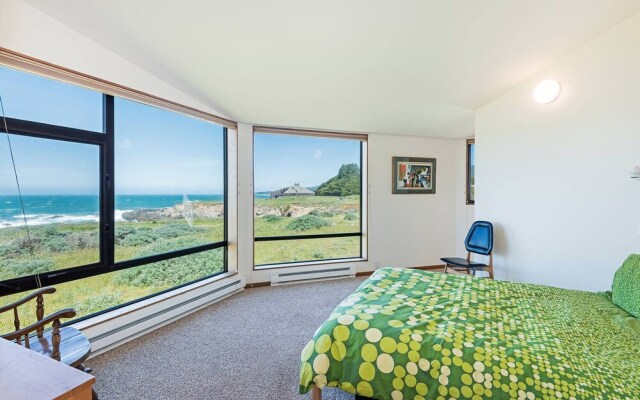 Haltwhistle West w/ Ocean Views!
