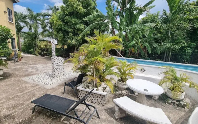 Little Savoy Guest House