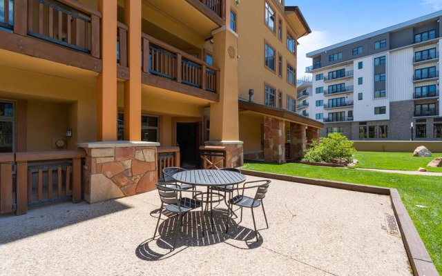 Sundial C006-005a 3BR