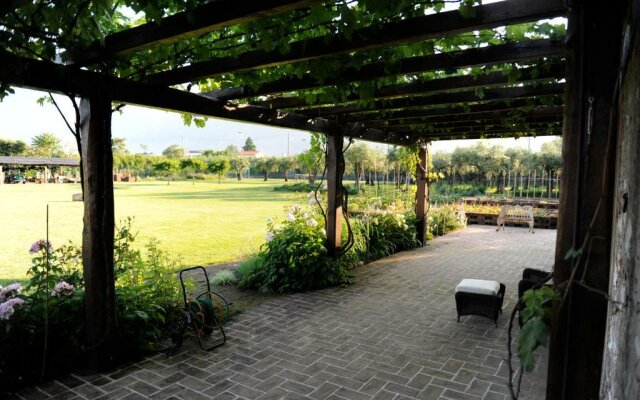 Olimagio Holiday Farm with animals and 25m pool, beach at cycling distance