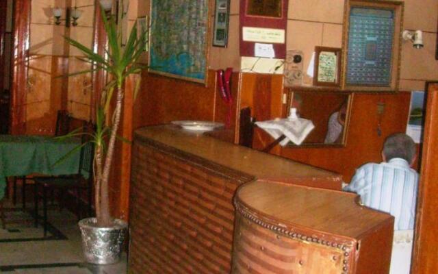 Triomphe Hostel