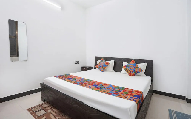 Fabhotel Om Palace