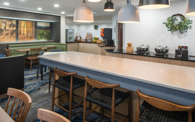 Fairfield Inn & Suites By Marriott Memphis Germantown
