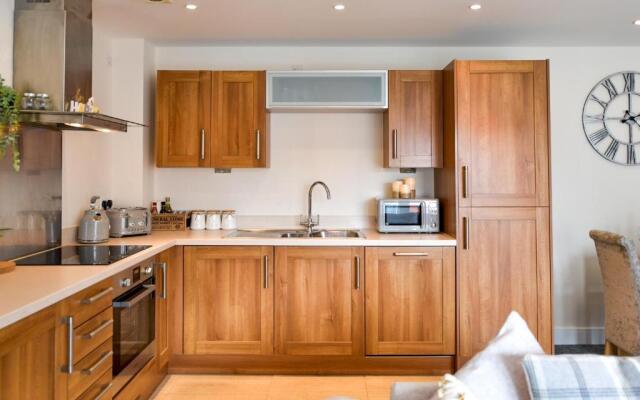 Swansea Marina - Sleeps 4 - Underground parking