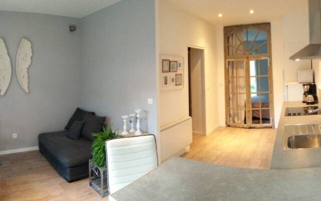 De Pierre Et De Lumiere