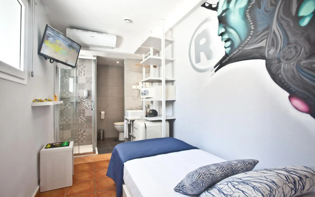 Ten Hostel