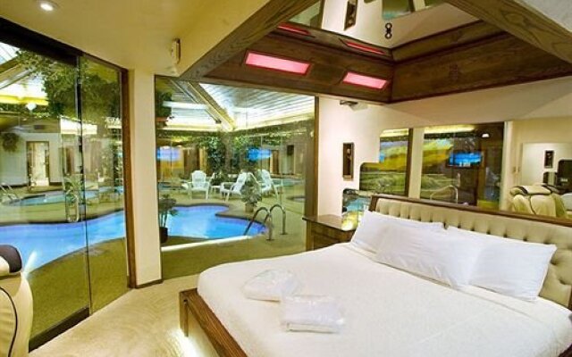 Sybaris Pool Suites