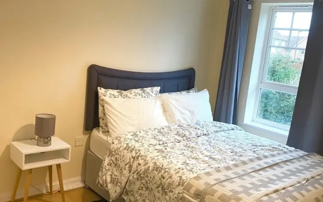 Impeccable 2-bed Apartment in London
